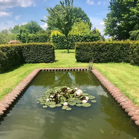 Cote Jardin Hébergement de vacances Vannecrocq